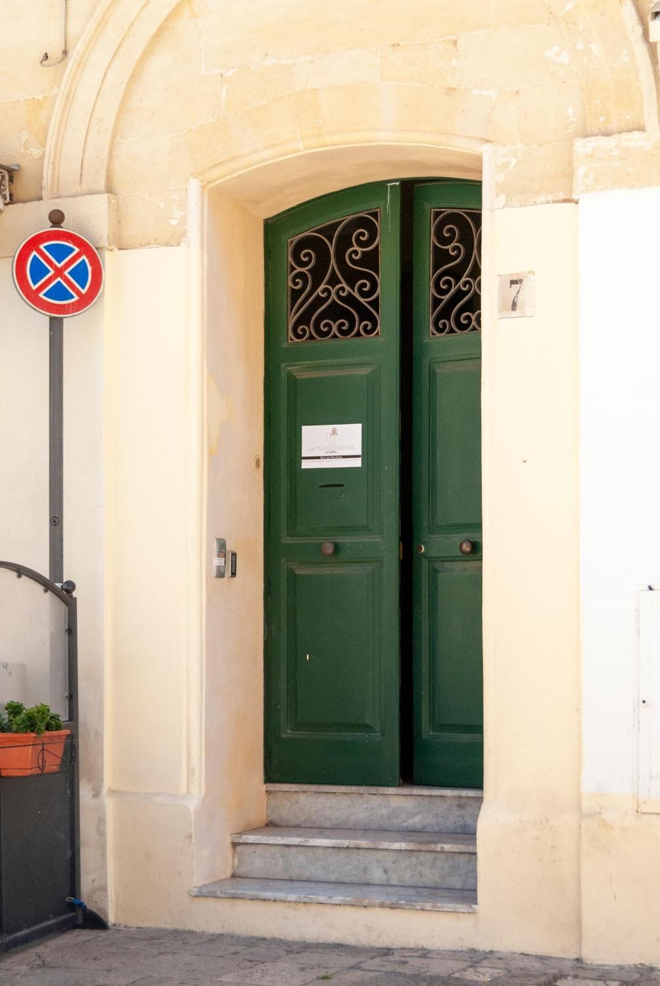 La Pigna Bianca Suites レッチェ エクステリア 写真